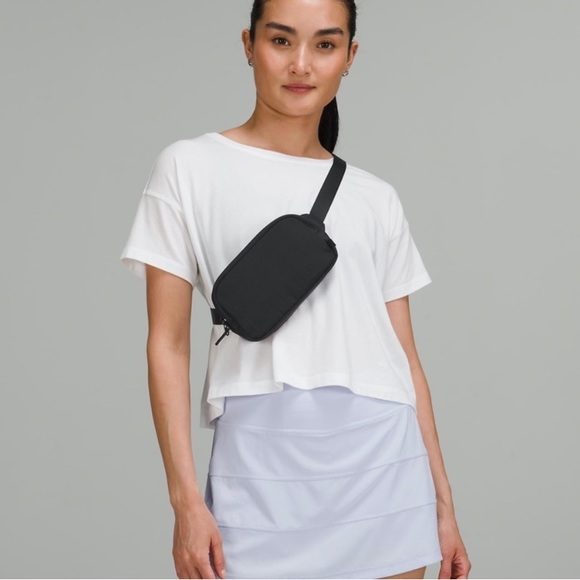 NWT Lululemon Mini Belt Bag (Black) - Picture 2 of 7